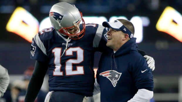 tom-brady-josh-mcdaniels.jpg